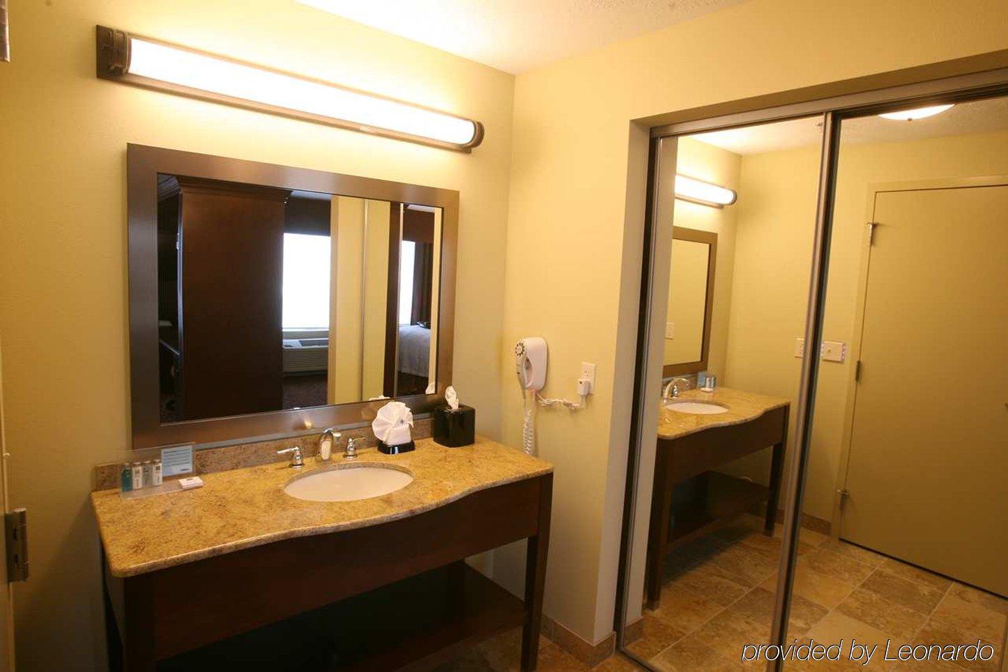Hampton Inn & Suites Fargo Medical Center Pokoj fotografie
